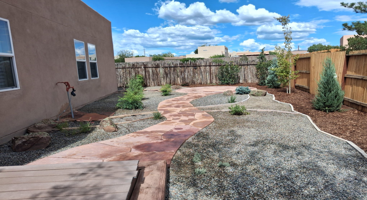 Desert Garden with Winding Flagstone and Circular Patio